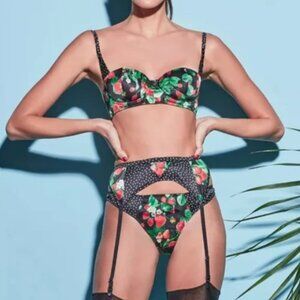 Fleur Du Mal Strawberry Balconetta Bra NEW WITH TAGS 32C